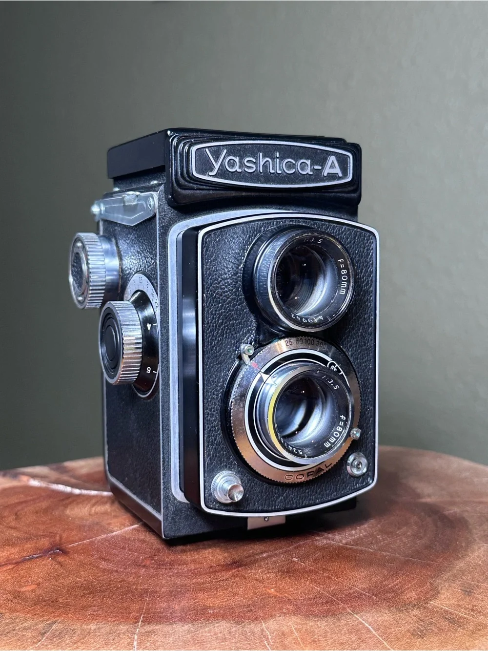 Yashica A TLR Medium Format Film Camera (1956) – Working